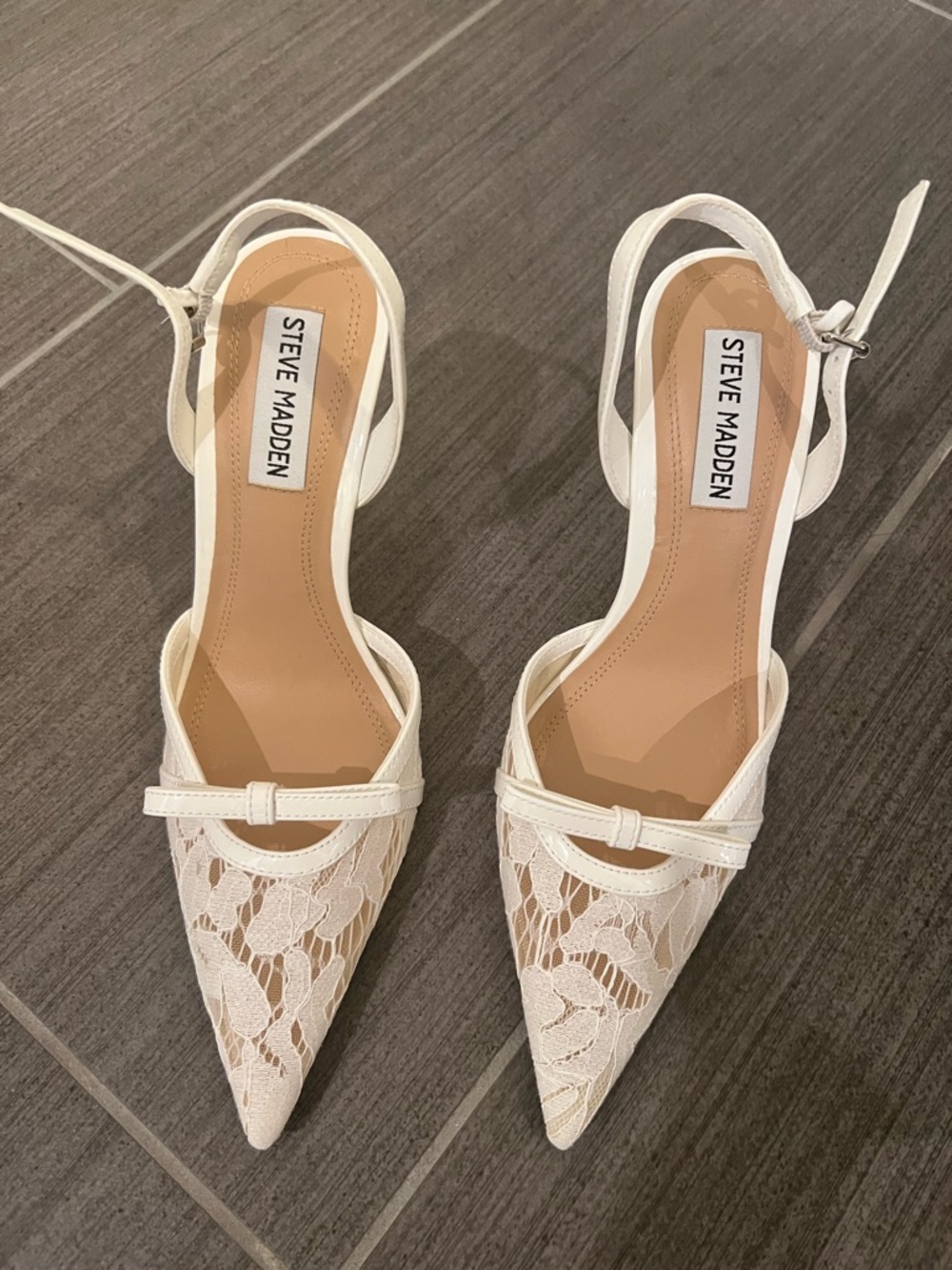 Steve Madden White Lace Pointed Slingback Heels - Picture 5 of 6